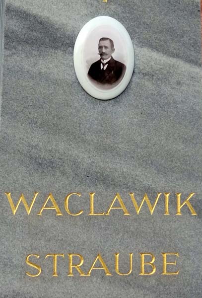 Waclawik; Straube
