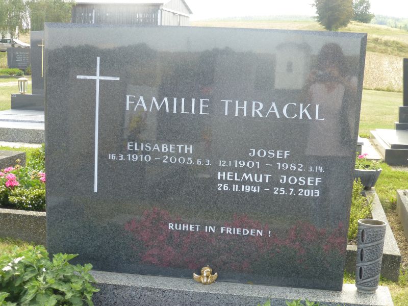 Thrackl