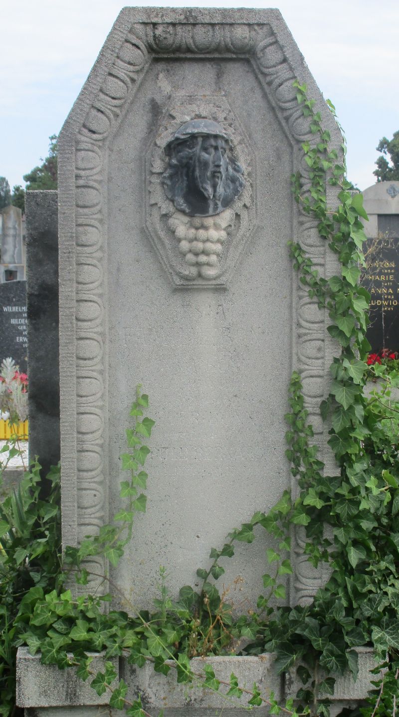 Bonn; Bernardis