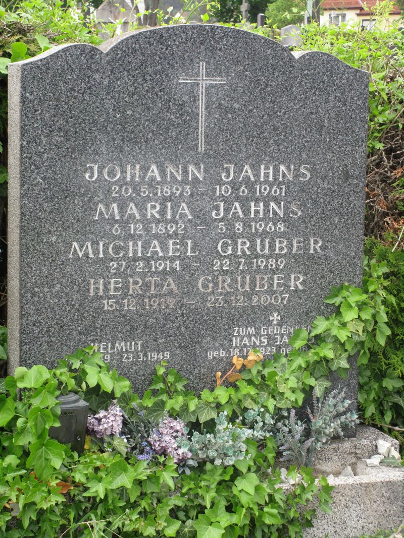 Jahns; Gruber