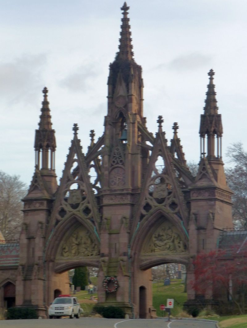 Friedhofseingang