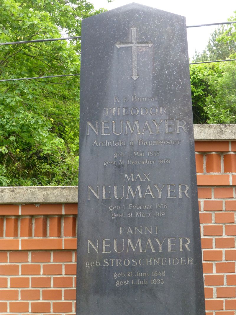 Neumayer; Stroschneider