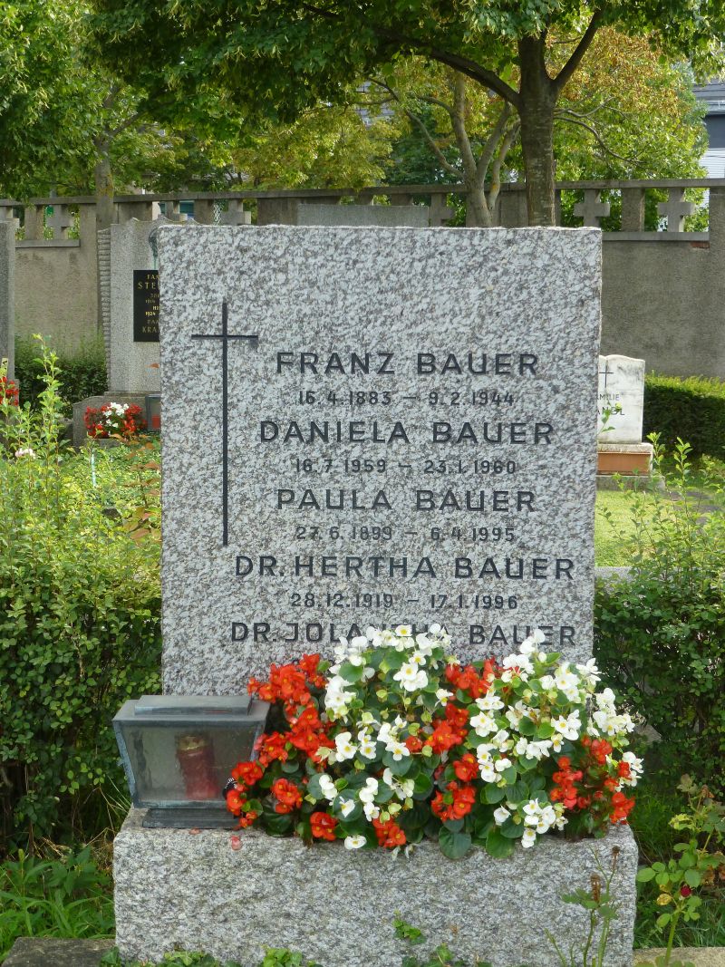 Bauer
