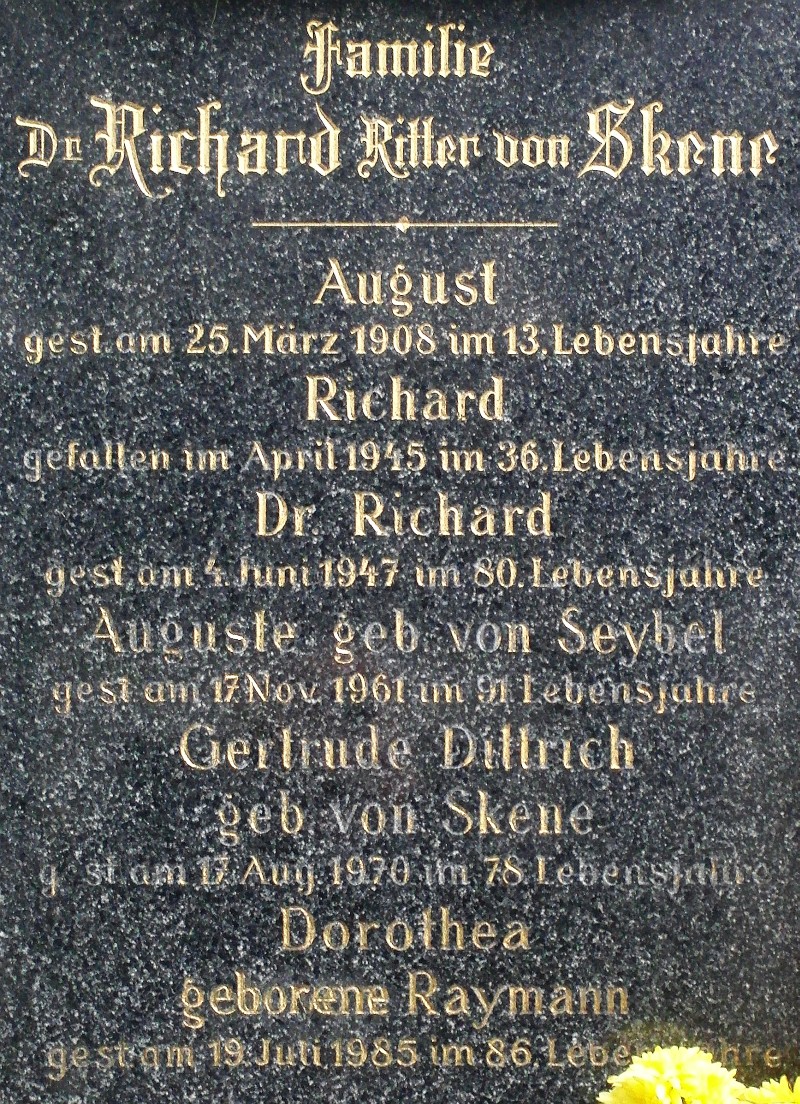 von Skene; von Skene geb. von Seybel; Dittrich geb. von Skene; von Skene geb. Raymann