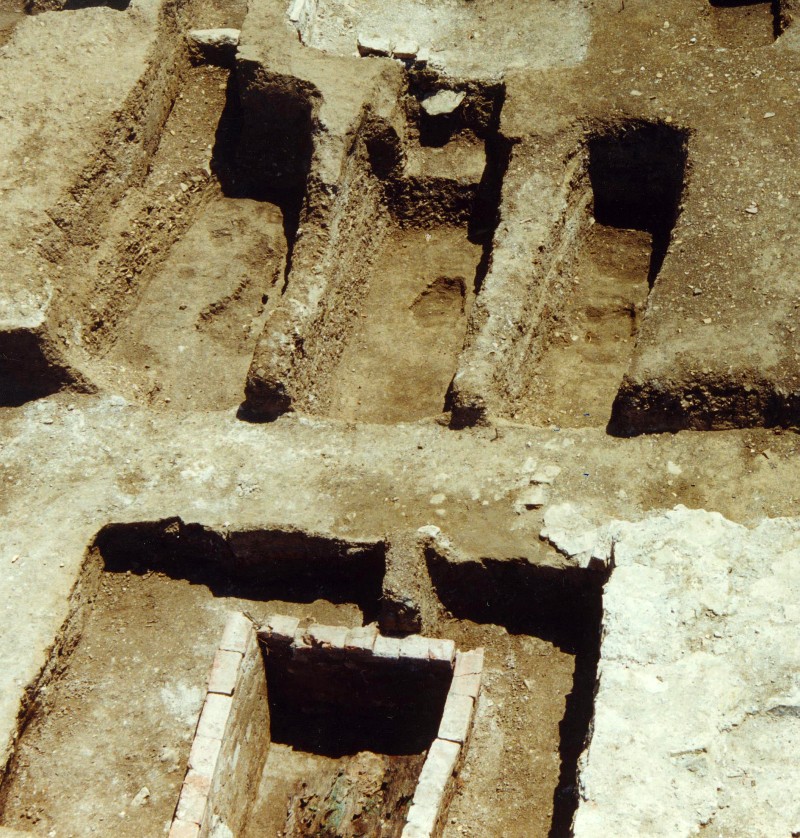 Priestergräber (2000)