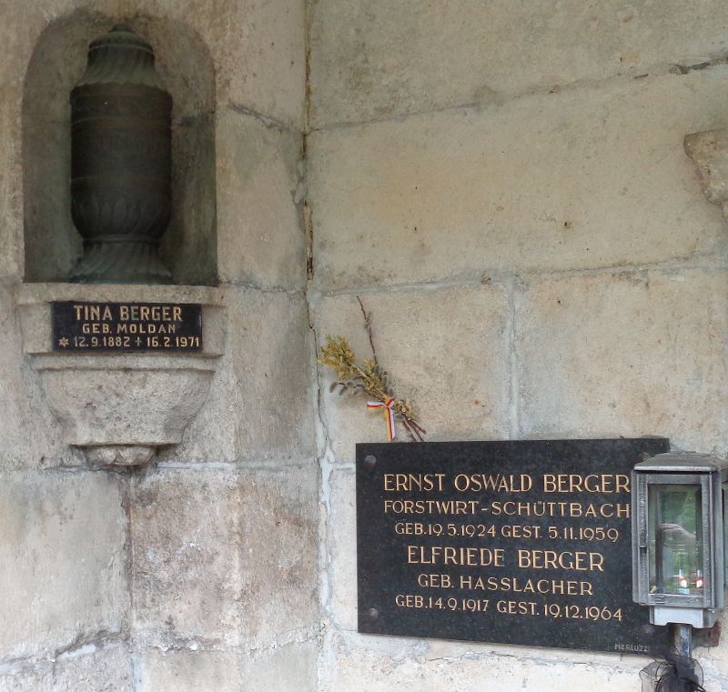 Berger - Familiengruft: Berger geb. Moldan; Berger; Berger geb. Hasslacher