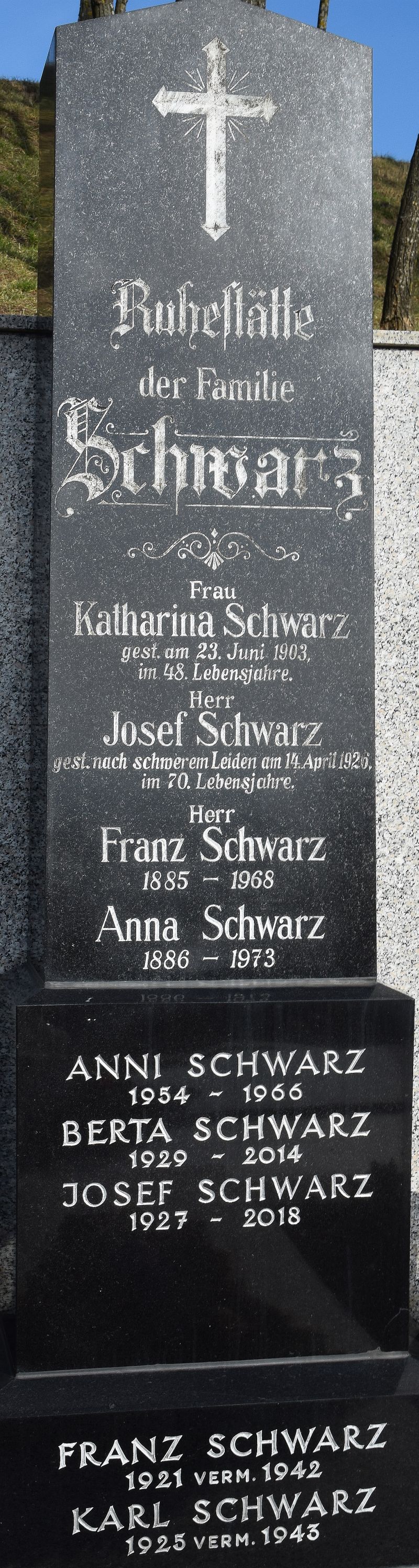 Schwarz
