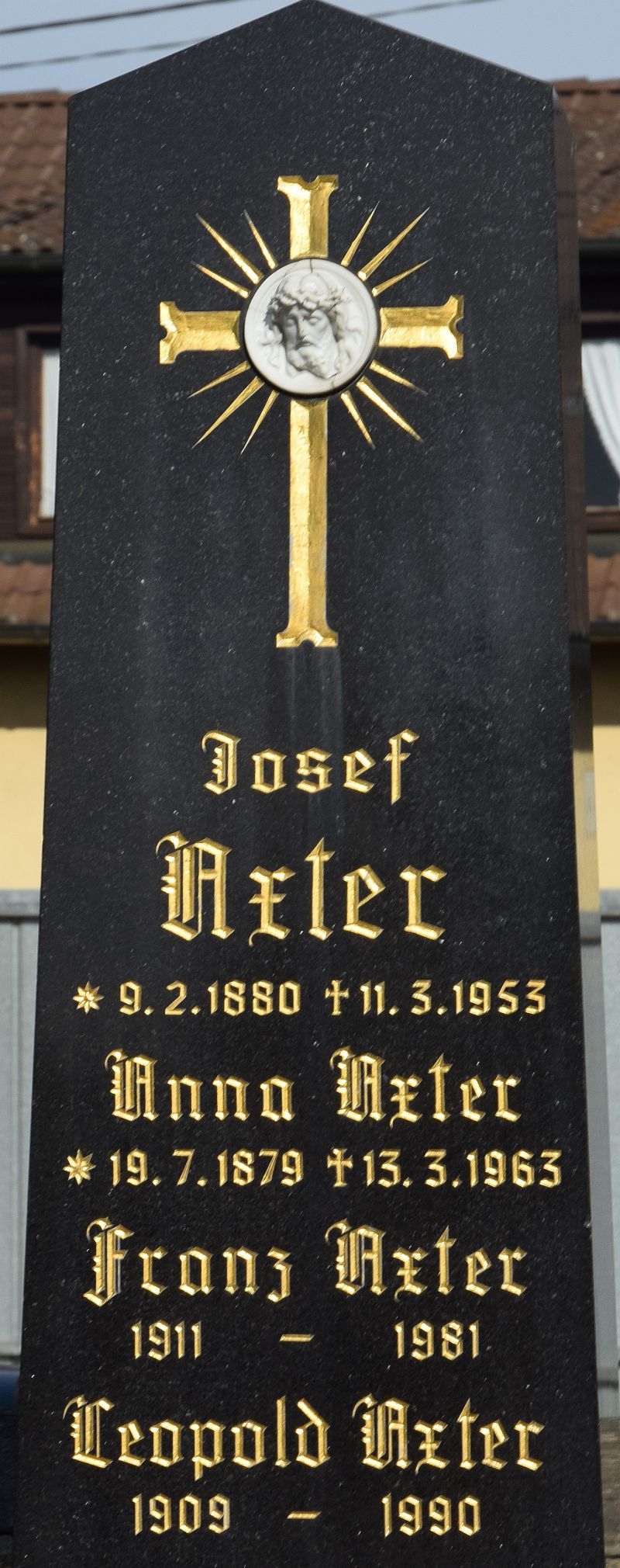 Axter