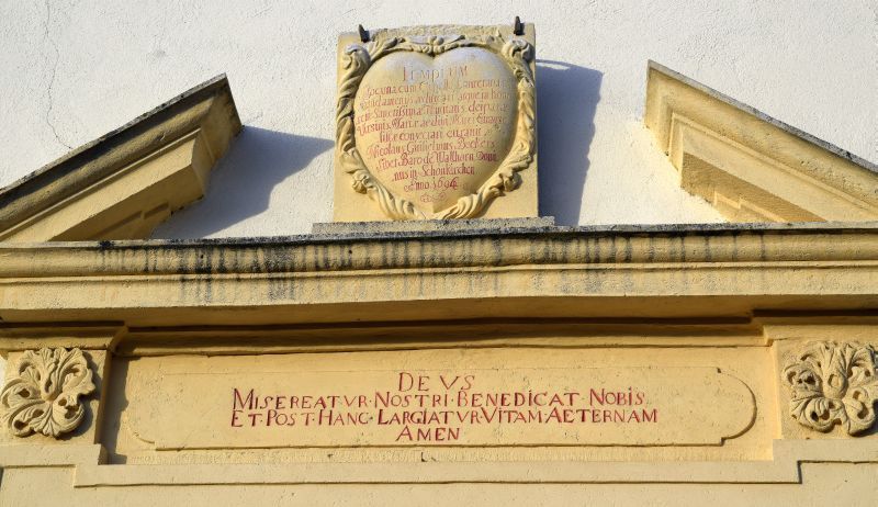 Kircheneingang; von Wallhorn