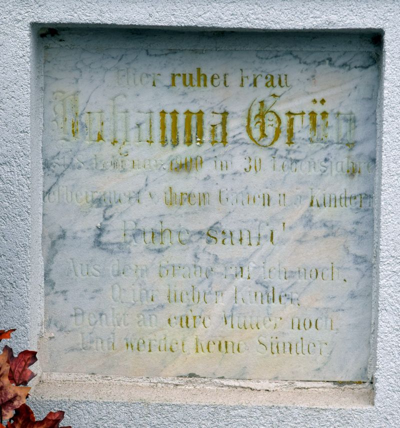 Grün