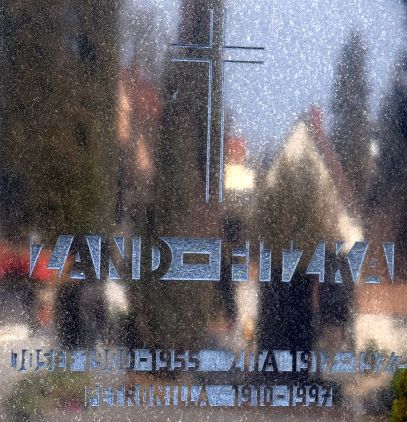 Zand; Fitzka