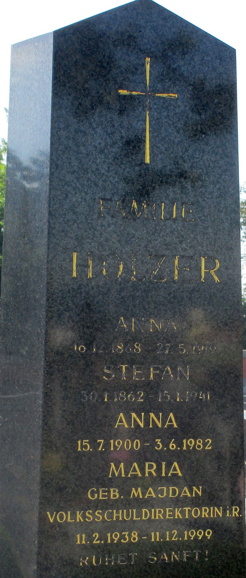 Holzer; Majdan