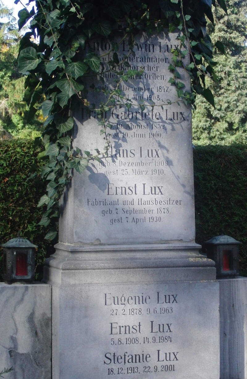 Lux