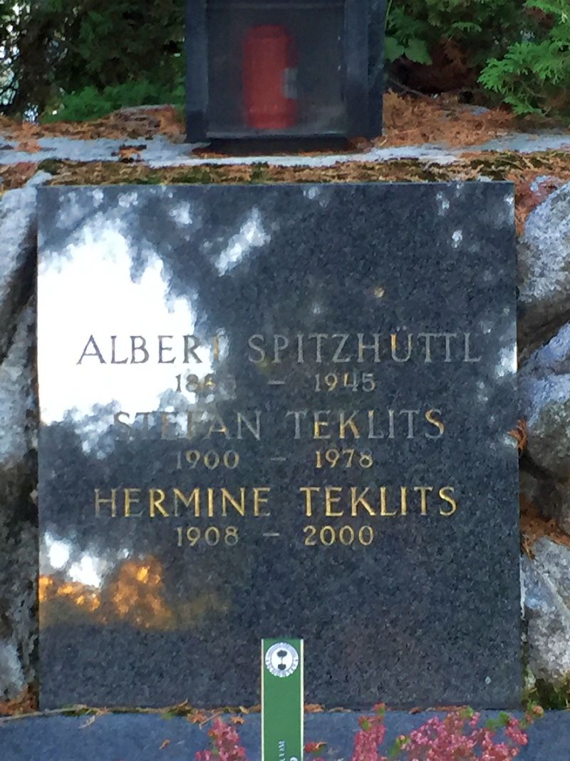 Spitzhüttl; Teklits