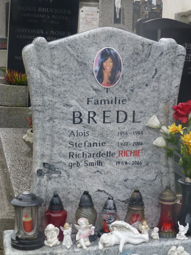 Bredl; Smith
