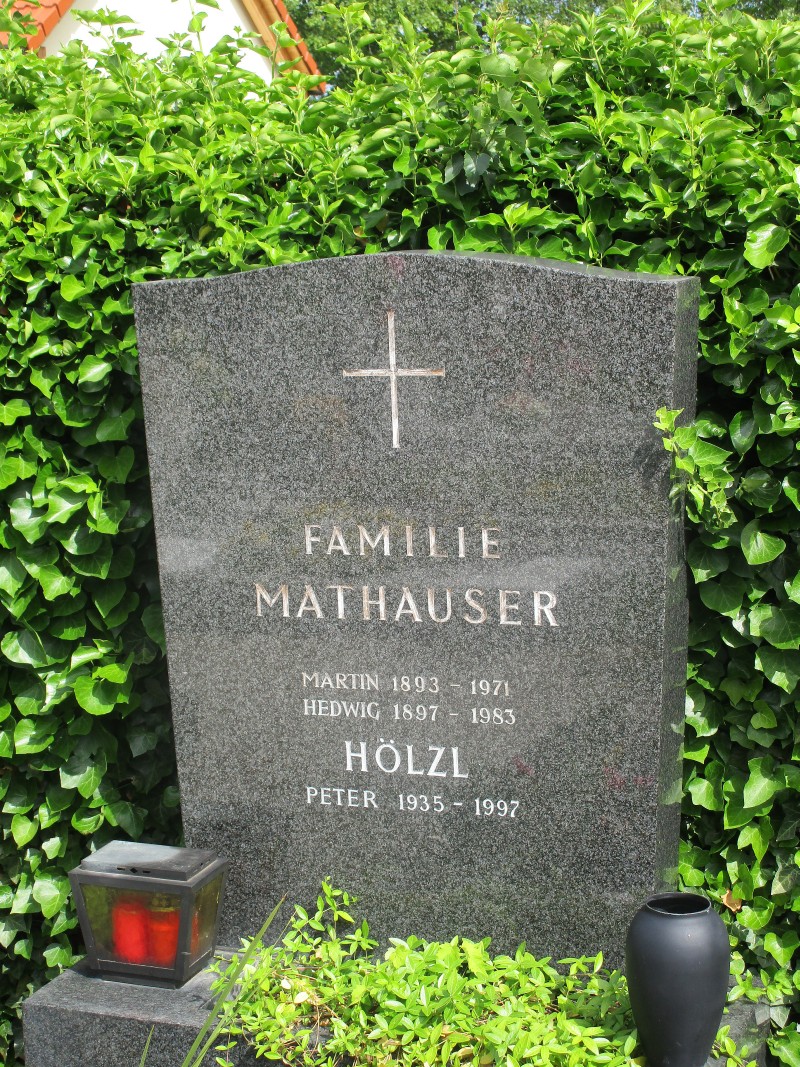 Hölzl; Mathauser