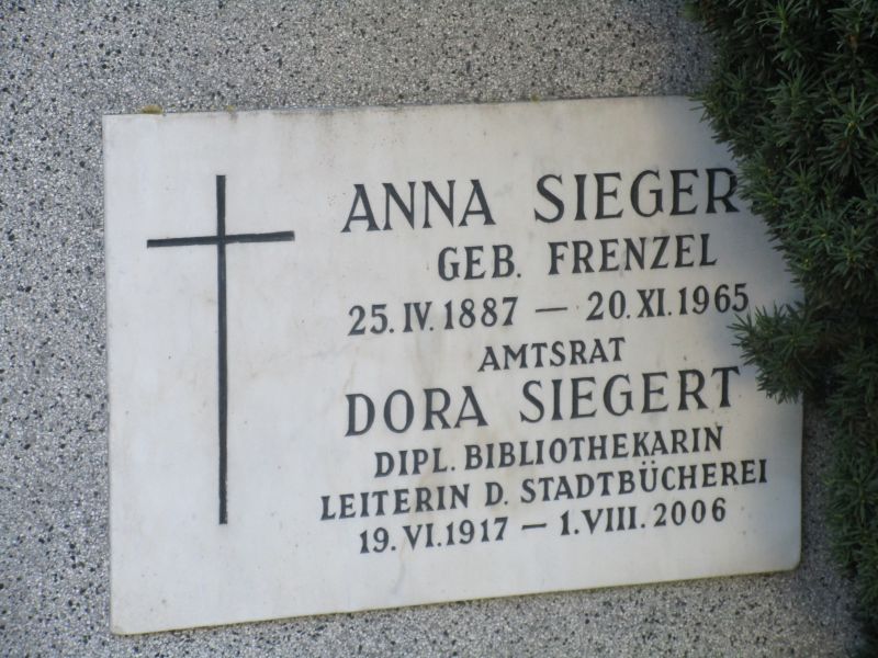 Siegert; Frenzel