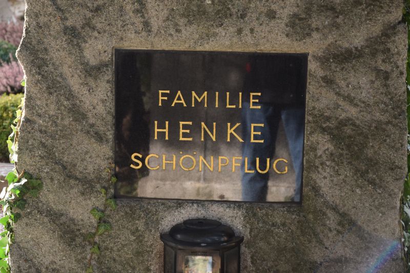 Henke; Schönpflug