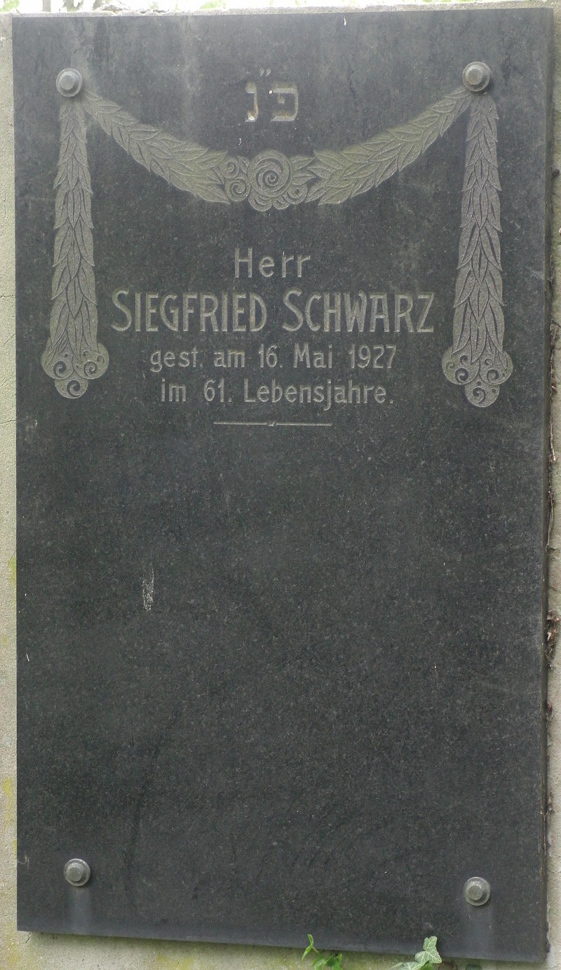 Schwarz