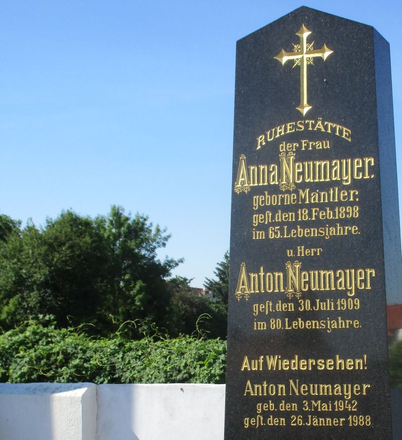 Neumayer; Mantler