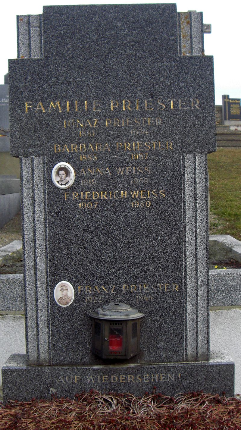 Priester; Weiss