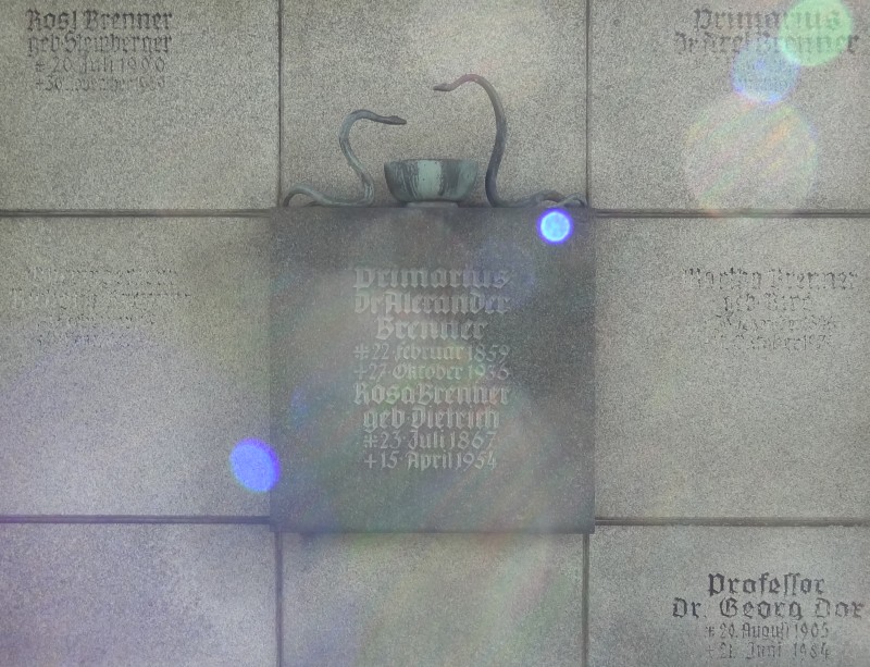 Brenner; Brenner geb. Dietrich; Dox