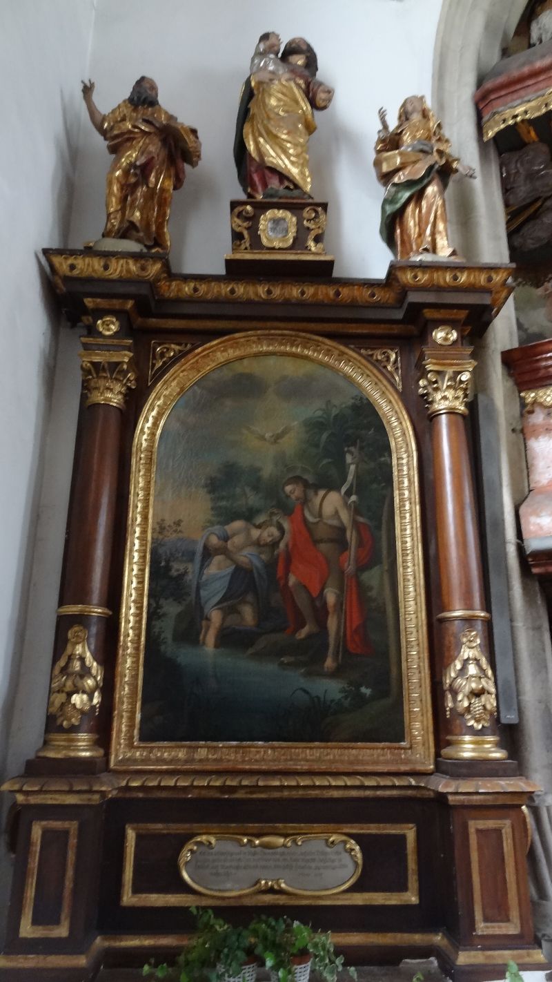 Katholische Kirche Lauffen (Maria im Schatten) - Altar 01