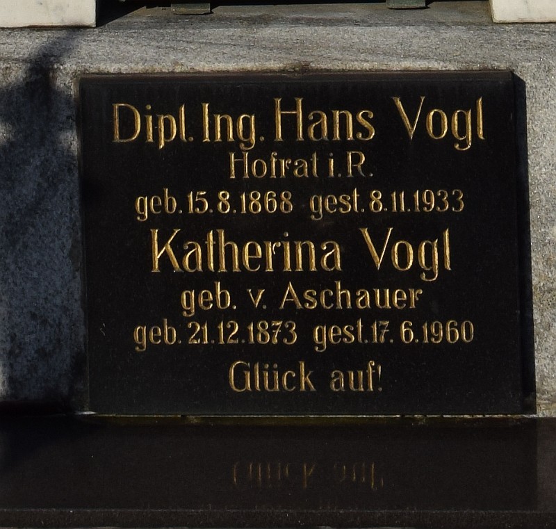 Vogl; von Aschauer