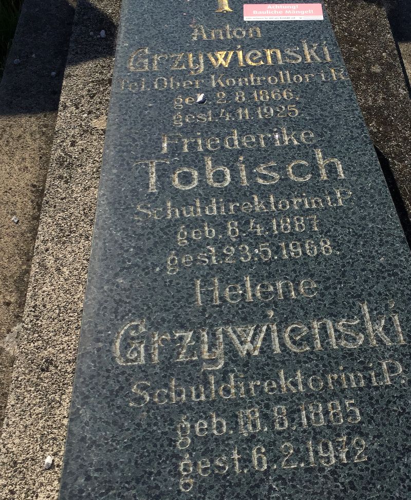 Grzywienski; Tobisch