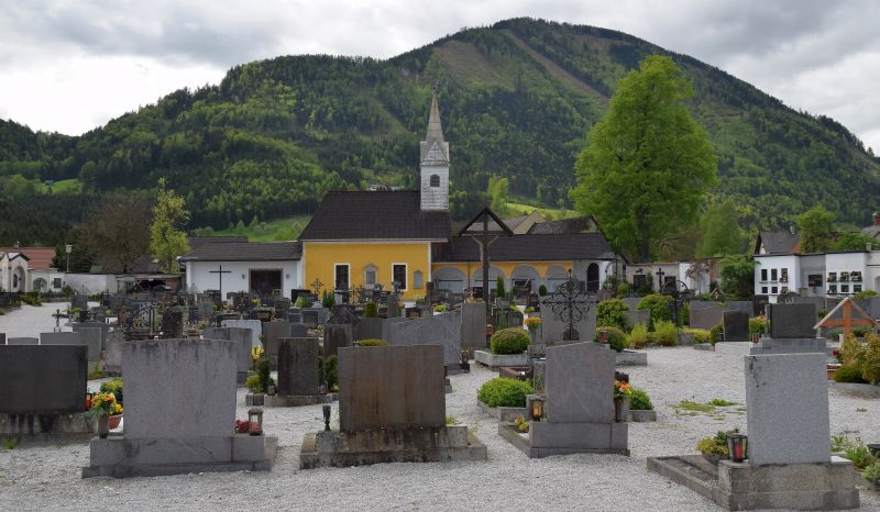 Friedhof; Kapelle; Leichenhalle