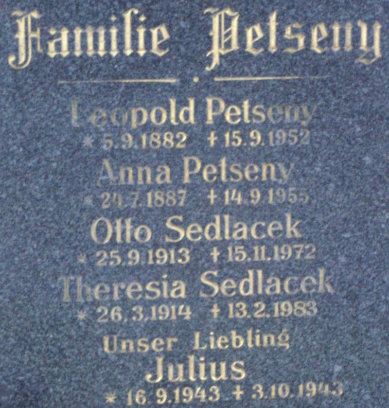 Petseny; Sedlacek