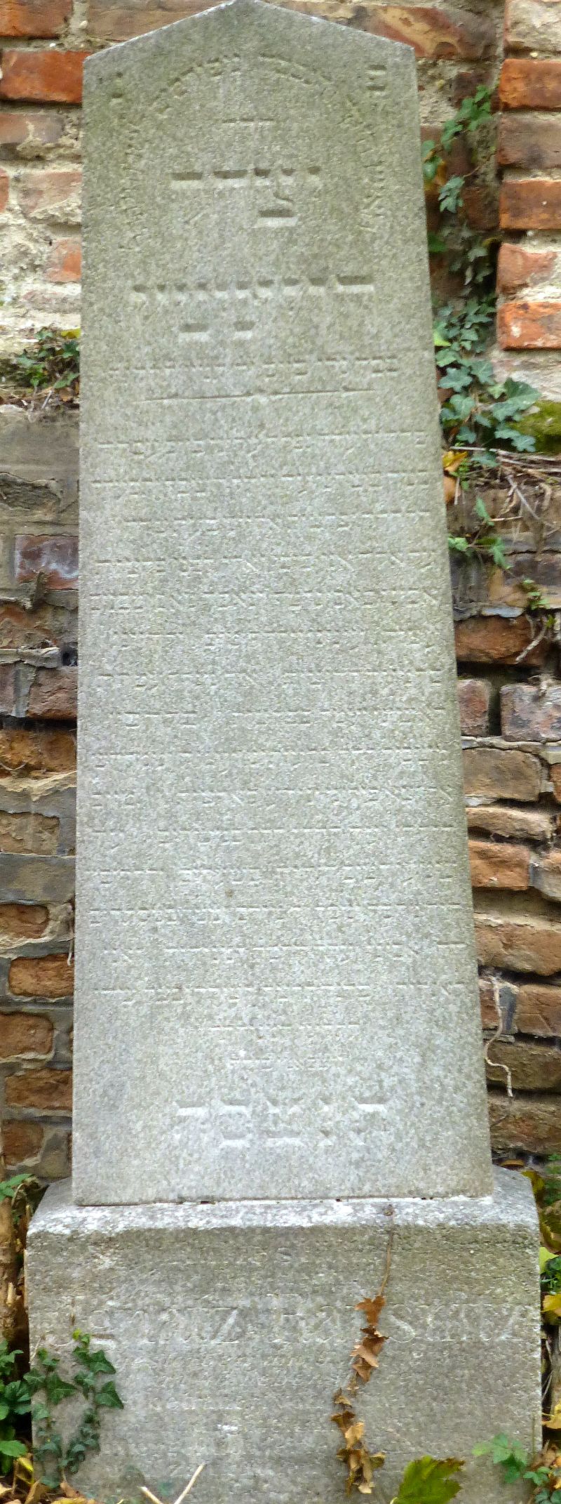Grabstein 23