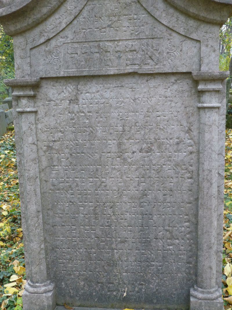 Grabstein 33