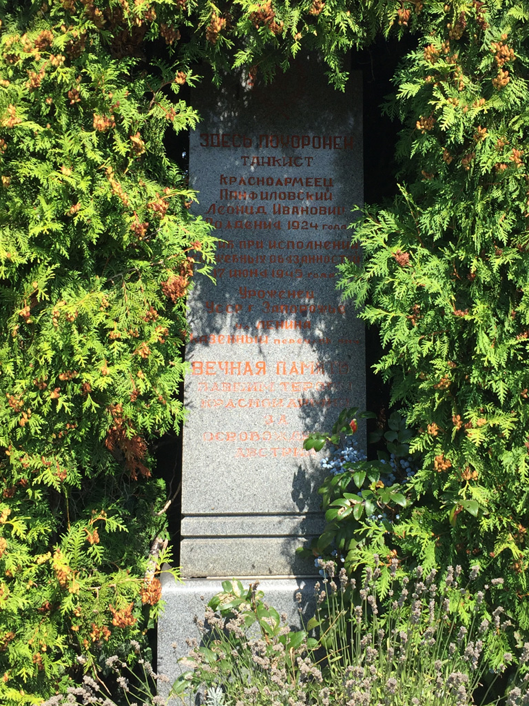 Kriegsgräber - russisch?