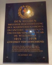 1070Lazaristenkirche_Kirche_Gedenktafel_Infanterieregiment N. 49_Hesser.jpg