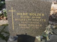 Holzer; Gruber