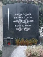Schott; Bauer