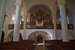 Kirche; Orgel; Schiff