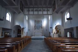 Christkönigskirche; Holzmeister; Altar; Kirchenschiff