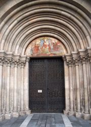 Dom Wiener Neustadt, Eingang