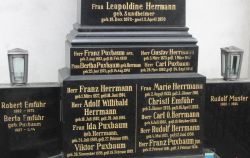 Herrmann geb. Sundheimer; Puxbaum; Puxbaum geb. Herrmann; Herrmann; Emführ; Emführ geb. Puxbaum; Muster